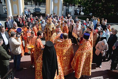 В Саратове почтили память святых равноапостольных Кирилла и Мефодия