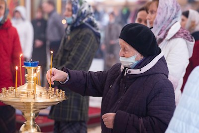 Митрополит Игнатий совершил Божественную литургию в храме в честь Рождества Христова г. Саратова