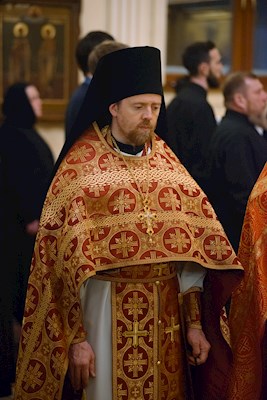 Митрополит Игнатий совершил ночную Божественную литургию в храме апостола и евангелиста Иоанна Богослова при СПДС