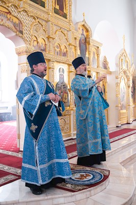 Митрополит Игнатий совершил Божественную литургию в храме в честь Рождества Христова г. Саратова