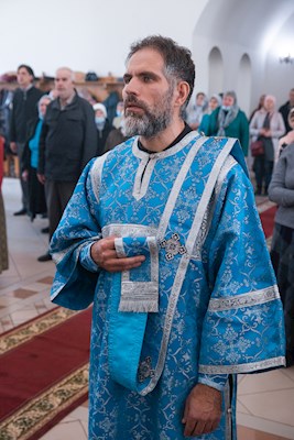 Митрополит Игнатий совершил Божественную литургию в храме в честь Рождества Христова г. Саратова