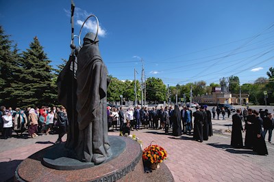 В Саратове почтили память святых равноапостольных Кирилла и Мефодия