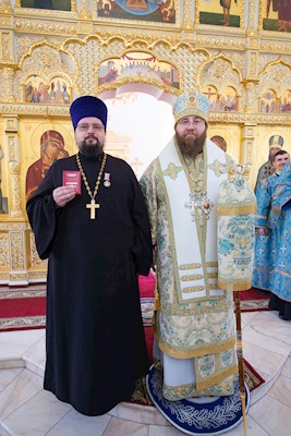Митрополит Игнатий совершил Божественную литургию в храме в честь Рождества Христова г. Саратова