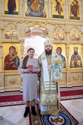 Митрополит Игнатий совершил Божественную литургию в храме в честь Рождества Христова г. Саратова