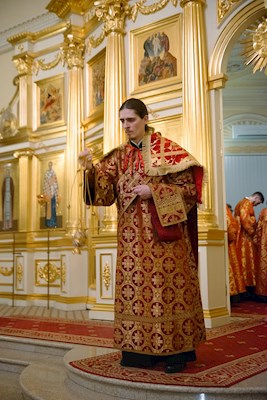 Митрополит Игнатий совершил ночную Божественную литургию в храме апостола и евангелиста Иоанна Богослова при СПДС