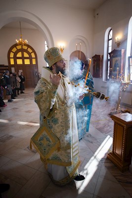 Митрополит Игнатий совершил утреню с чтением акафиста Пресвятой Богородице в Свято-Алексиевском женском монастыре г. Саратова