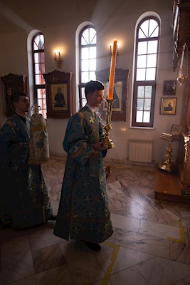 Митрополит Игнатий совершил утреню с чтением акафиста Пресвятой Богородице в Свято-Алексиевском женском монастыре г. Саратова