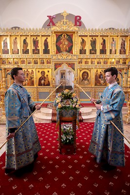 Митрополит Игнатий совершил утреню с чтением акафиста Пресвятой Богородице в Свято-Алексиевском женском монастыре г. Саратова