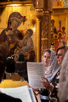 Митрополит Игнатий совершил утреню с чтением акафиста Пресвятой Богородице в Свято-Алексиевском женском монастыре г. Саратова