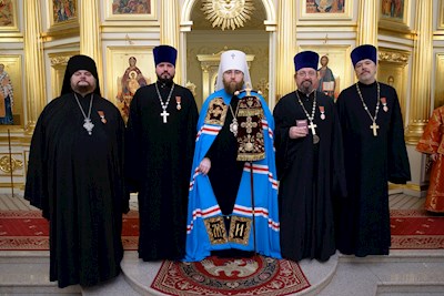 Митрополит Игнатий совершил ночную Божественную литургию в храме апостола и евангелиста Иоанна Богослова при СПДС