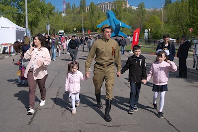 Митрополит Игнатий и губернатор региона возложили цветы в память о воинах Великой Отечественной войны