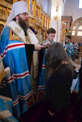 Митрополит Игнатий совершил утреню с чтением акафиста Пресвятой Богородице в Свято-Алексиевском женском монастыре г. Саратова