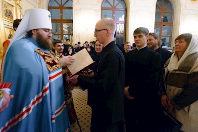 Митрополит Игнатий совершил ночную Божественную литургию в храме апостола и евангелиста Иоанна Богослова при СПДС