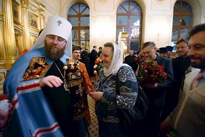 Митрополит Игнатий совершил ночную Божественную литургию в храме апостола и евангелиста Иоанна Богослова при СПДС
