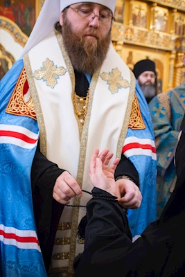 Митрополит Игнатий совершил утреню с чтением акафиста Пресвятой Богородице в Свято-Алексиевском женском монастыре г. Саратова