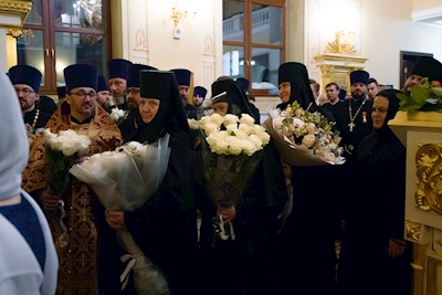 Митрополит Игнатий совершил ночную Божественную литургию в храме апостола и евангелиста Иоанна Богослова при СПДС