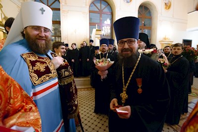 Митрополит Игнатий совершил ночную Божественную литургию в храме апостола и евангелиста Иоанна Богослова при СПДС