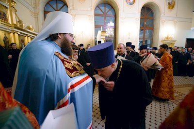 Митрополит Игнатий совершил ночную Божественную литургию в храме апостола и евангелиста Иоанна Богослова при СПДС