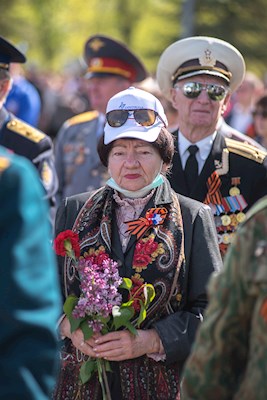 Митрополит Игнатий и губернатор региона возложили цветы в память о воинах Великой Отечественной войны