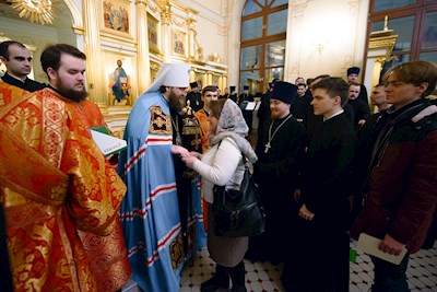 Митрополит Игнатий совершил ночную Божественную литургию в храме апостола и евангелиста Иоанна Богослова при СПДС