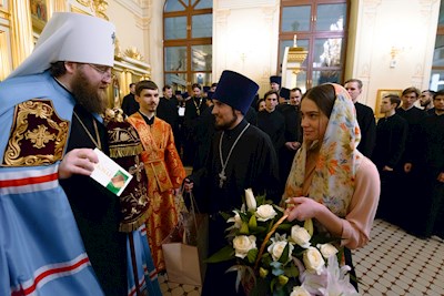 Митрополит Игнатий совершил ночную Божественную литургию в храме апостола и евангелиста Иоанна Богослова при СПДС