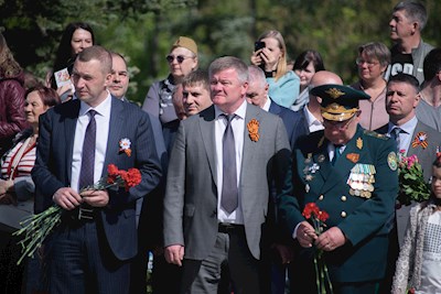 Митрополит Игнатий и губернатор региона возложили цветы в память о воинах Великой Отечественной войны