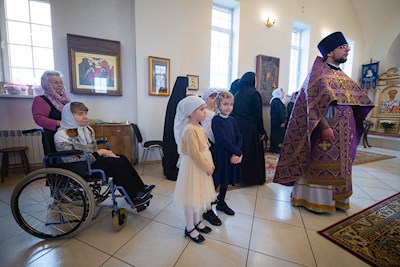Митрополит Игнатий совершил Божественную литургию во Владимирском женском монастыре г. Вольска