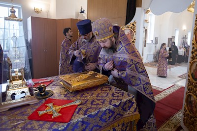 Митрополит Игнатий совершил Божественную литургию во Владимирском женском монастыре г. Вольска