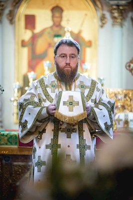 Митрополит Игнатий совершил Божественную литургию в Свято-Духовском соборе г. Саратова