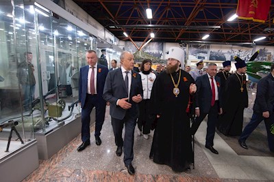 Митрополит Игнатий и губернатор региона возложили цветы в память о воинах Великой Отечественной войны