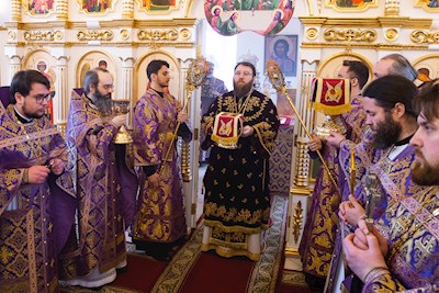 Митрополит Игнатий совершил Божественную литургию во Владимирском женском монастыре г. Вольска