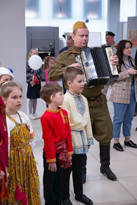 Митрополит Игнатий и губернатор региона возложили цветы в память о воинах Великой Отечественной войны