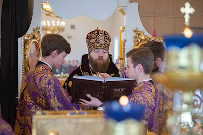 Митрополит Игнатий совершил Божественную литургию во Владимирском женском монастыре г. Вольска