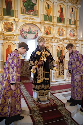 Митрополит Игнатий совершил Божественную литургию во Владимирском женском монастыре г. Вольска