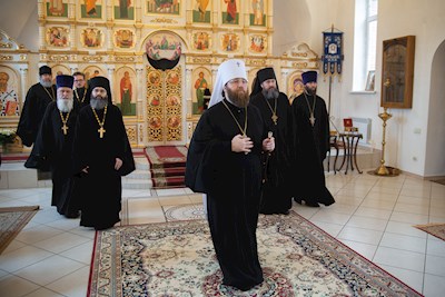 Митрополит Игнатий совершил Божественную литургию во Владимирском женском монастыре г. Вольска