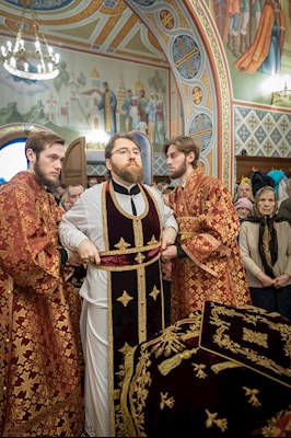 Архиереи Саратовской митрополии совершили Великое освящение храма великомученика Георгия Победоносца г. Покровска (Энгельса) и Божественную литургию в новоосвященном храме