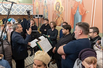 Архиереи Саратовской митрополии совершили Великое освящение храма великомученика Георгия Победоносца г. Покровска (Энгельса) и Божественную литургию в новоосвященном храме