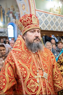 Архиереи Саратовской митрополии совершили Великое освящение храма великомученика Георгия Победоносца г. Покровска (Энгельса) и Божественную литургию в новоосвященном храме