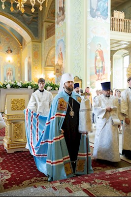 Божественная литургия в Покровском соборе г. Саратова