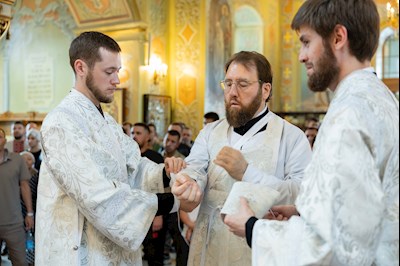 Божественная литургия в Покровском соборе г. Саратова
