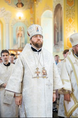 Божественная литургия в Покровском соборе г. Саратова