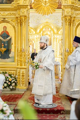 Божественная литургия в Покровском соборе г. Саратова