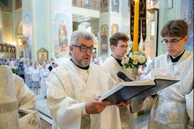 Божественная литургия в Покровском соборе г. Саратова