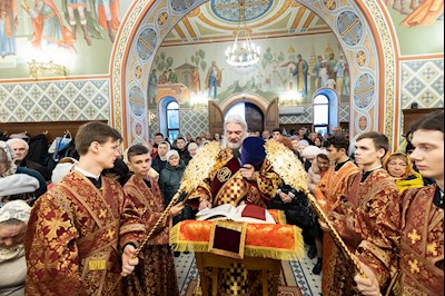 Архиереи Саратовской митрополии совершили Великое освящение храма великомученика Георгия Победоносца г. Покровска (Энгельса) и Божественную литургию в новоосвященном храме