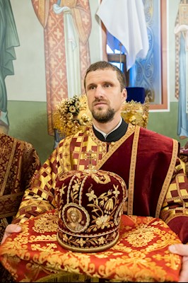 Архиереи Саратовской митрополии совершили Великое освящение храма великомученика Георгия Победоносца г. Покровска (Энгельса) и Божественную литургию в новоосвященном храме