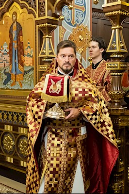 Архиереи Саратовской митрополии совершили Великое освящение храма великомученика Георгия Победоносца г. Покровска (Энгельса) и Божественную литургию в новоосвященном храме