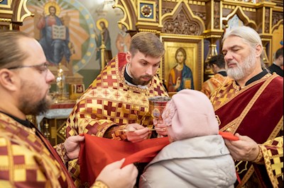 Архиереи Саратовской митрополии совершили Великое освящение храма великомученика Георгия Победоносца г. Покровска (Энгельса) и Божественную литургию в новоосвященном храме