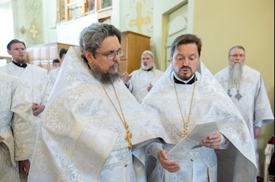 Божественная литургия в Покровском соборе г. Саратова