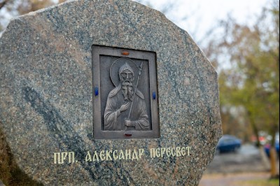 Архиереи Саратовской митрополии совершили Великое освящение храма великомученика Георгия Победоносца г. Покровска (Энгельса) и Божественную литургию в новоосвященном храме