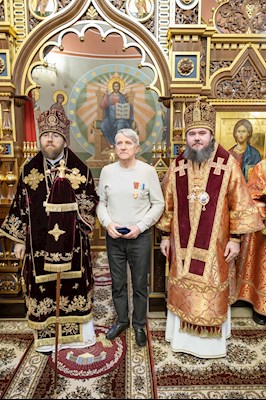 Архиереи Саратовской митрополии совершили Великое освящение храма великомученика Георгия Победоносца г. Покровска (Энгельса) и Божественную литургию в новоосвященном храме
